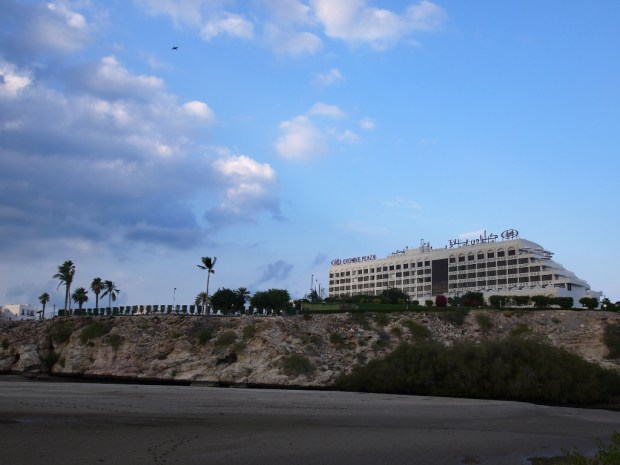 Oman_QurumCrownePlaza