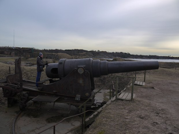 Helsinki_SuomenlinnaGun